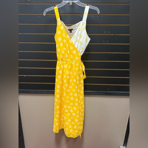 Ann Taylor Dresses & Skirts - Ann Taylor Yellow Polka Dot Sleeveless Wrap Sundress NWT